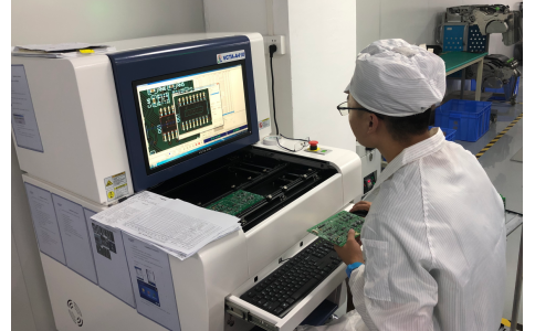 ���Ӽӹ�����AOI�Զ���ѧ���