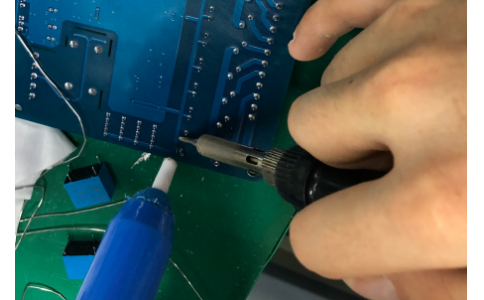 SMT��Ƭ�ӹ���Ԫ����β�ж